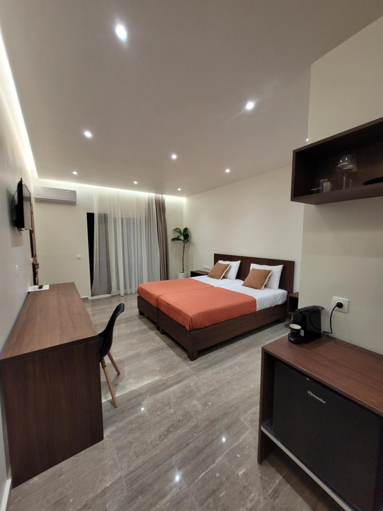 Vasiliki Apartments Platanias  Exterior photo