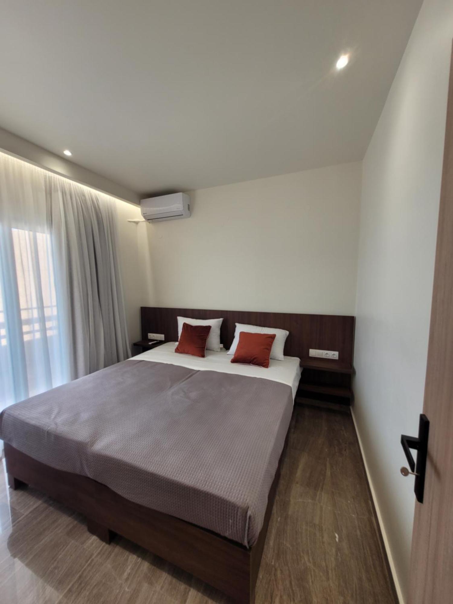 Vasiliki Apartments Platanias  Room photo